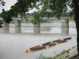 Inn River Boats