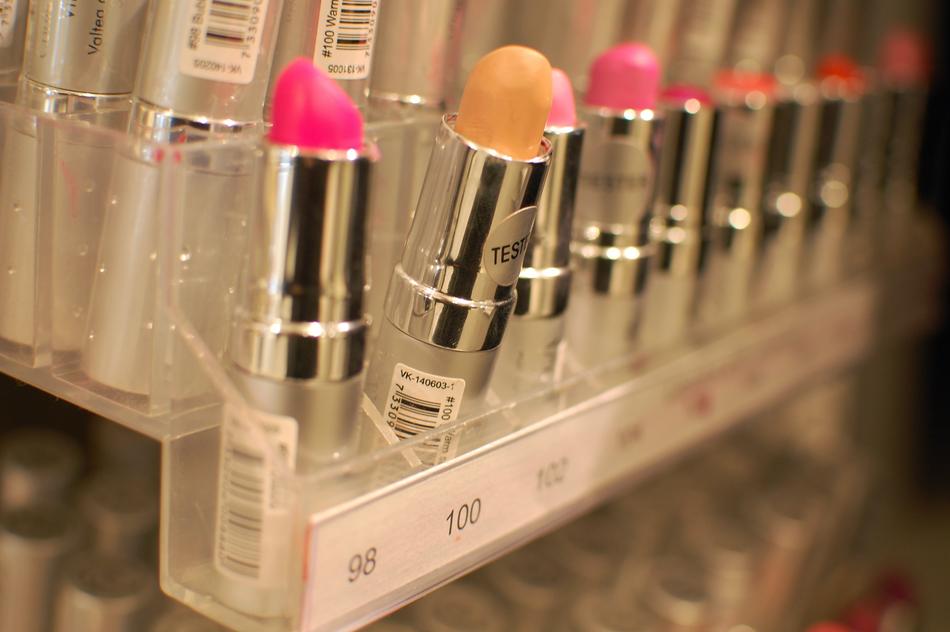 Lipstick Yellow Shop