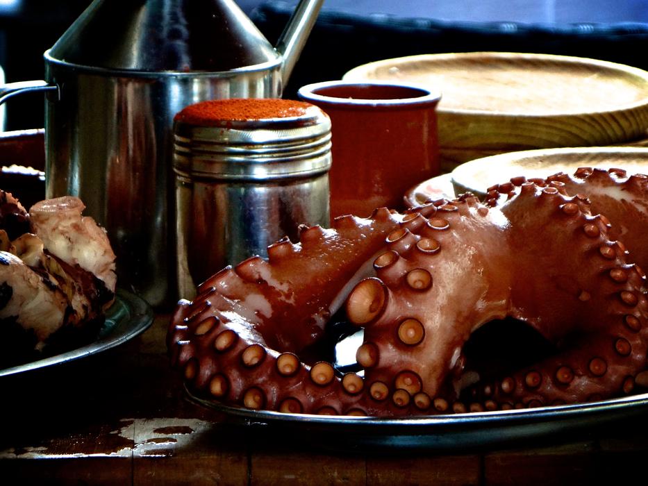 Octopus with Paprika and Oil