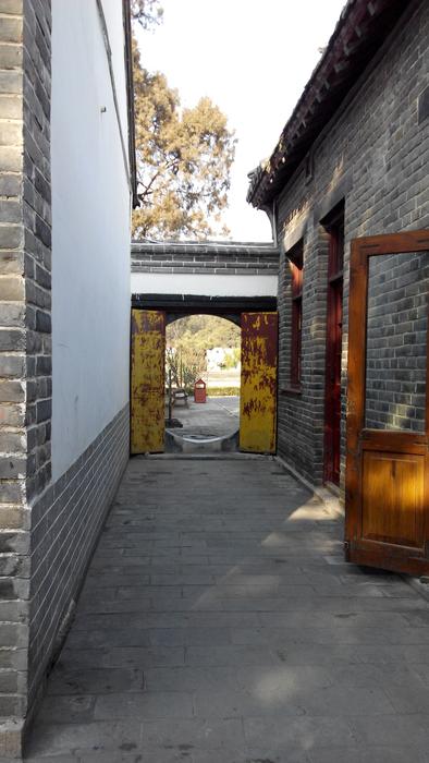 Qufu China Three-Hole The Aisle