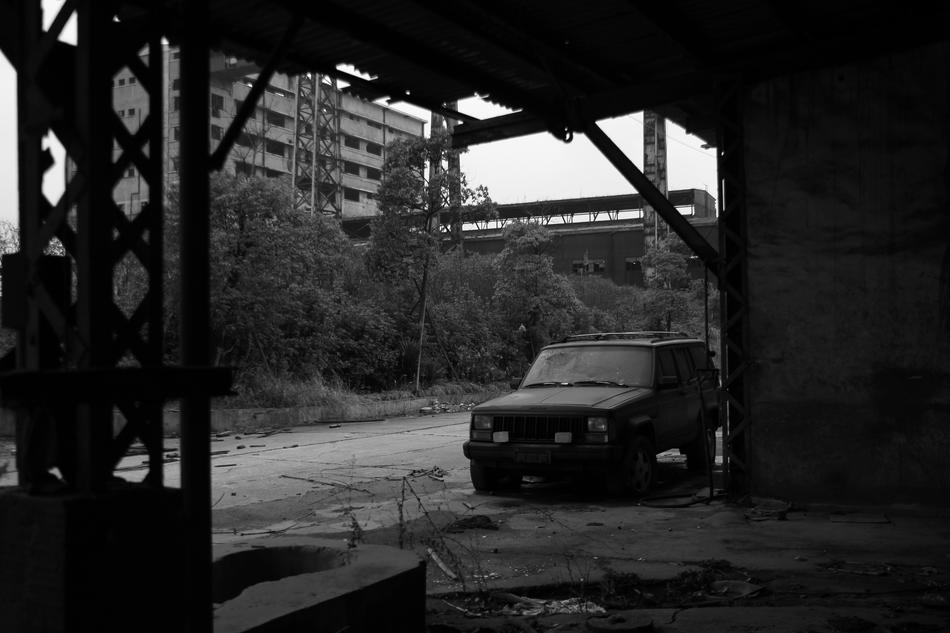 Ruins Workshop Black And
