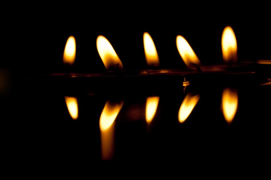 Candles Dark Mirroring