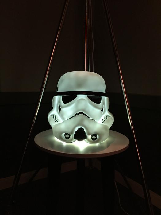 Lamp in the form of a stormtrooper helmet