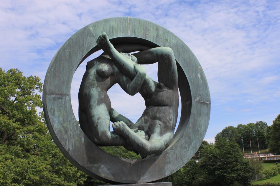 Pair Sculpture Naked