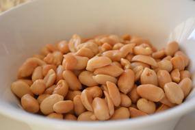Spiced peanut snack