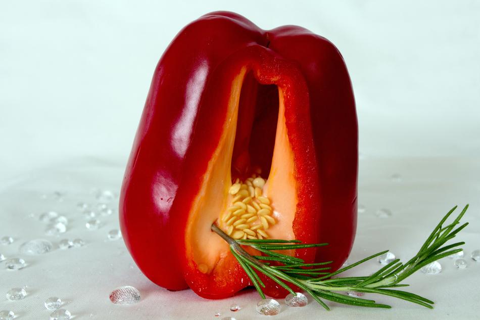 Paprika Rosemary Close