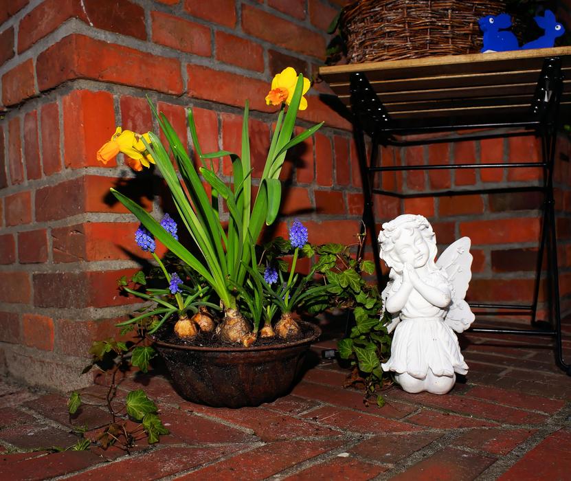 Angel figure and Daffodils Decoration