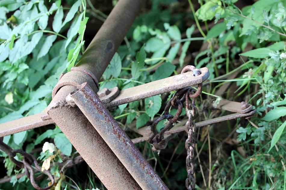 Axis Scrap Iron Remains