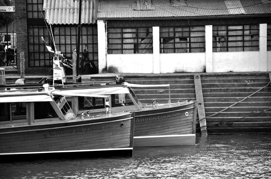 Tour Boats Tiger