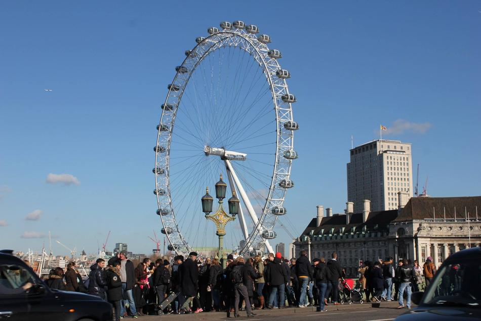The Eye Ferris Wheel in amusement park