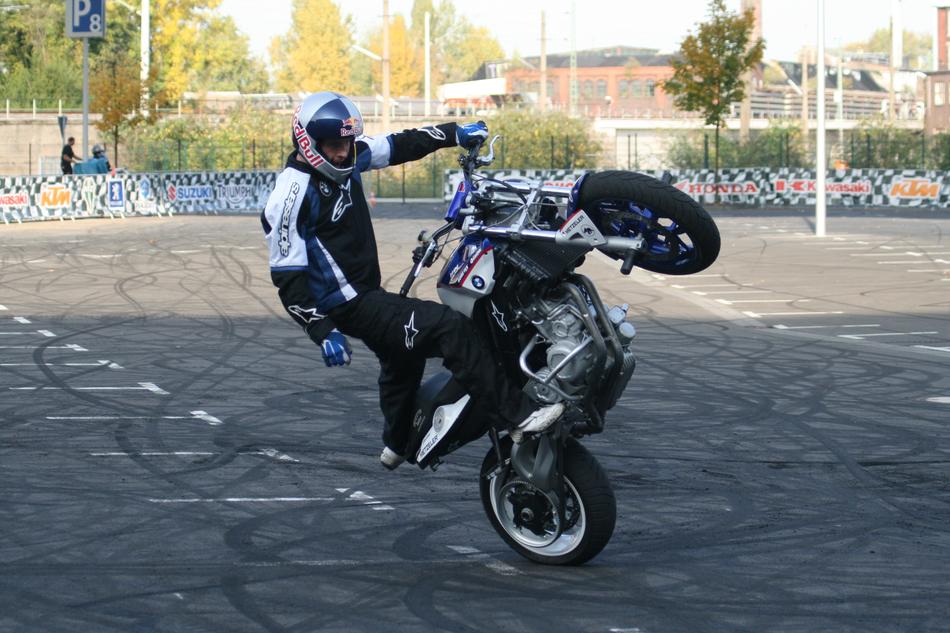 Stunt Show Intermot