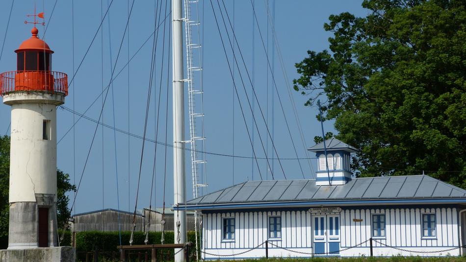 Lighthouse Urban Setting