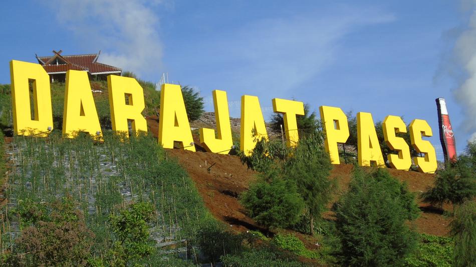name of the city mounted in large letters on the rock