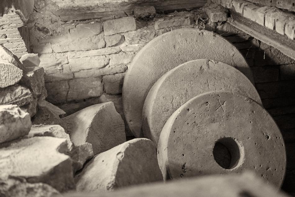 Millstones Romance Mill
