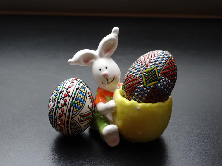 Eggs Easter figure