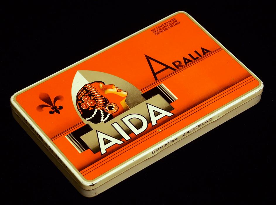 Aida Arralia Cigars Box