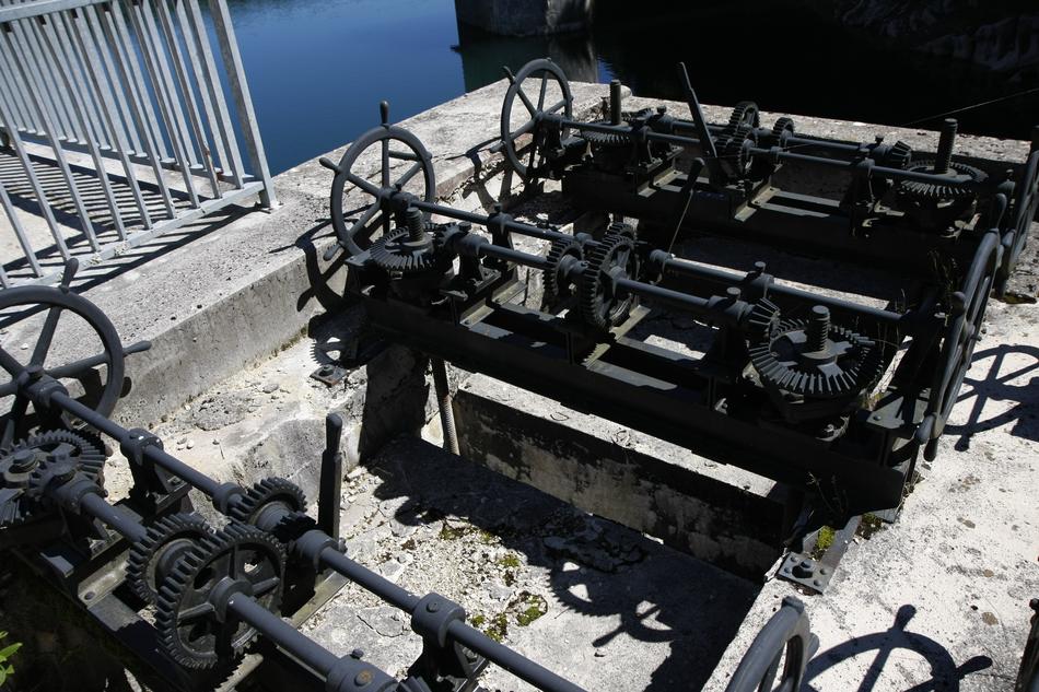 Machines Dam
