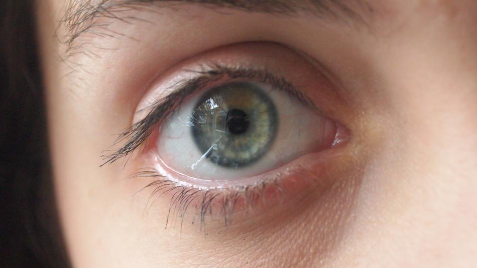 Eye Reflection Face