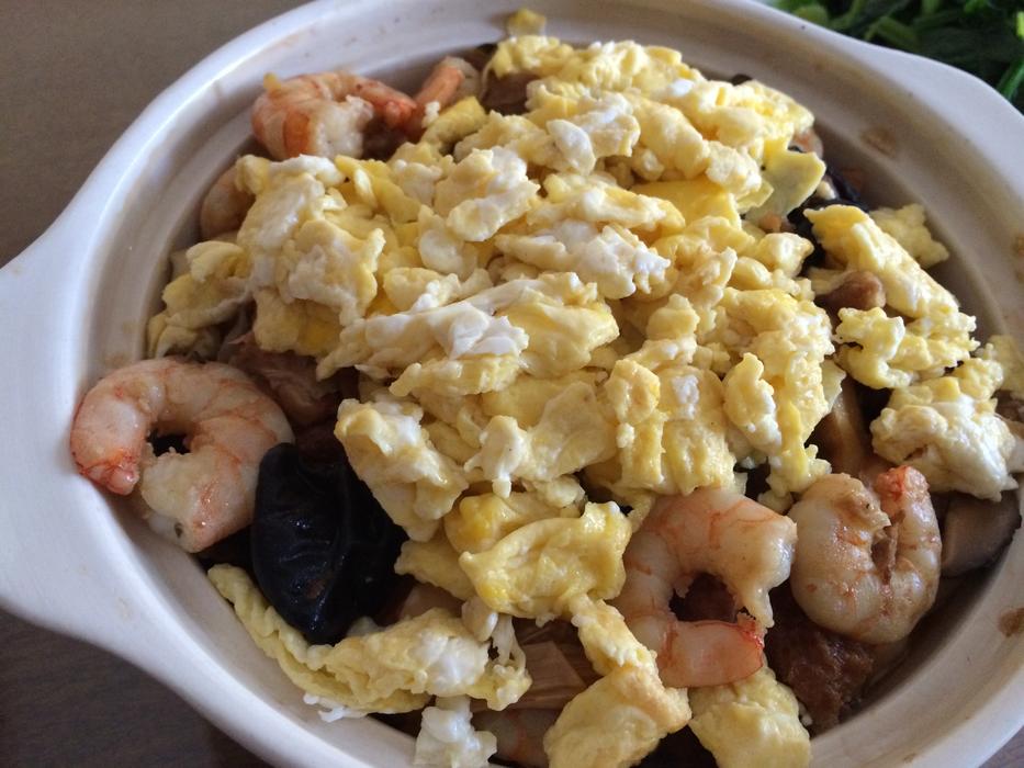 Sauced Noodles Egg