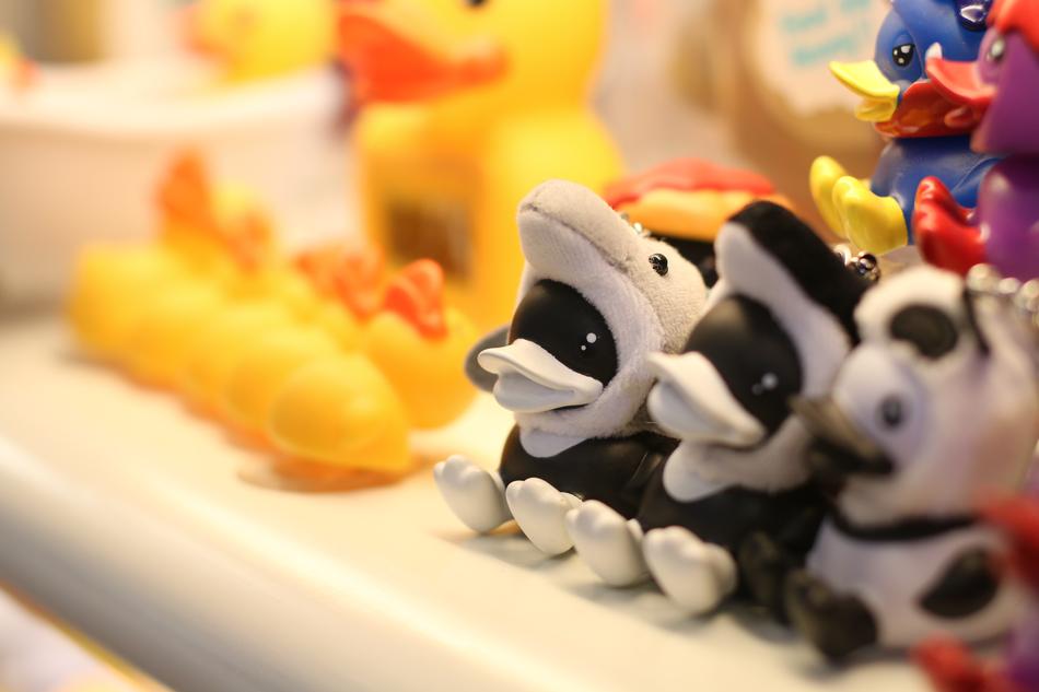 Yellow Cute Ducks figures