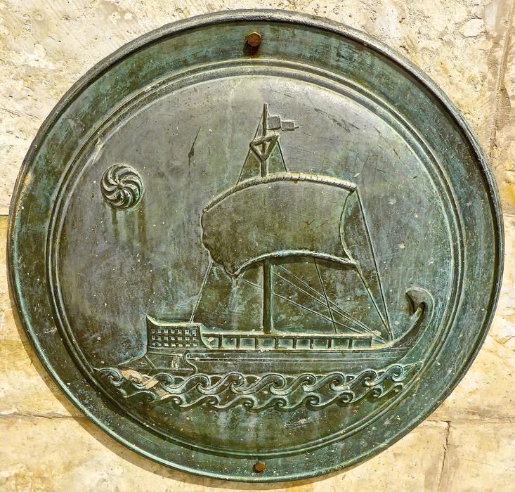 Bronze ornament with pattern
