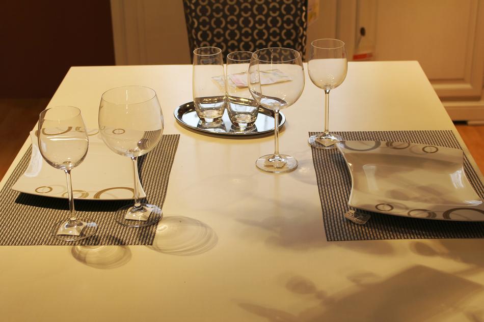 Dining Table Cover Glasses