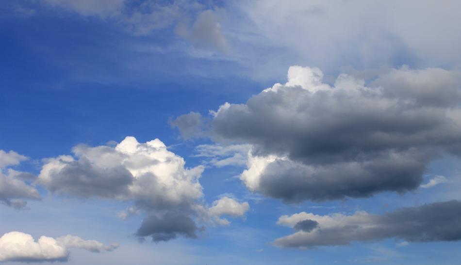 Clouds floating in the blue sky