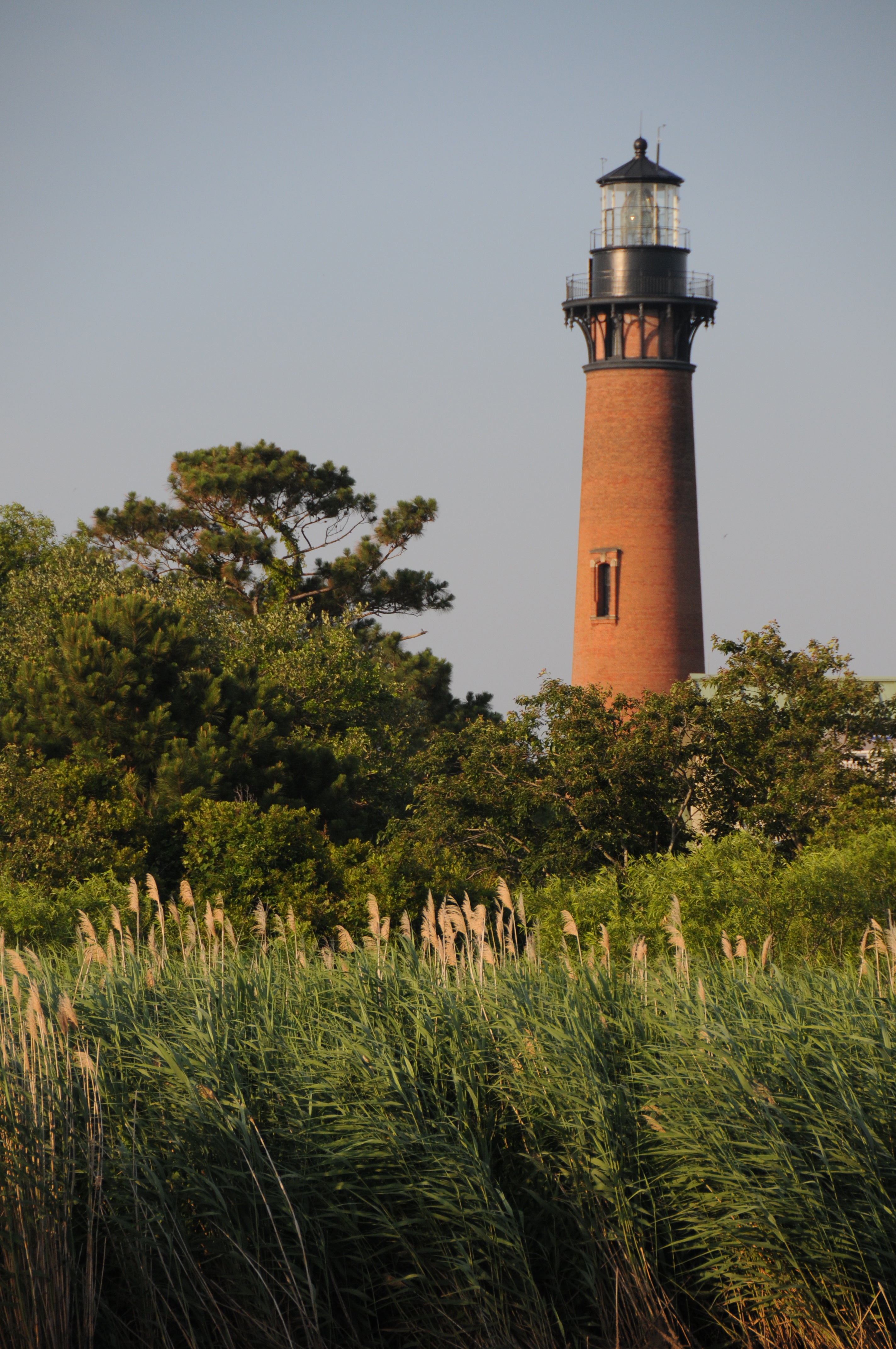 Маяк поле. Маяк Outer Banks. Lighthouses North Carolina. Восточно-Лицкий Маяк. Outer Banks North Carolina Lighthouse.