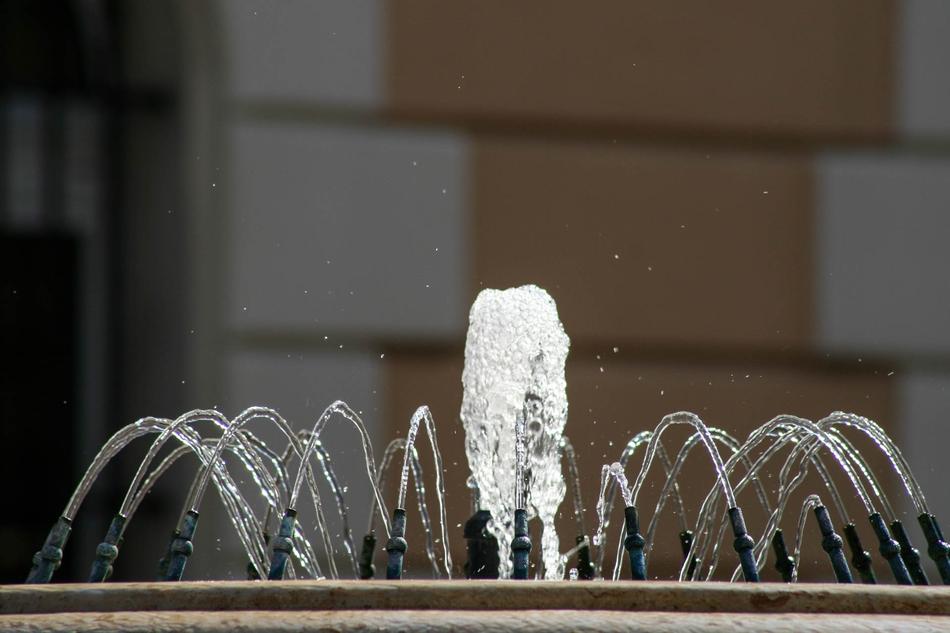Fountain Water Flow