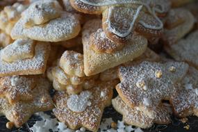 christmas cookies in different shapes