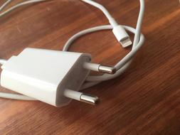 Lightning Cable Battery Charger