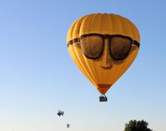 balloon with sunglasses
