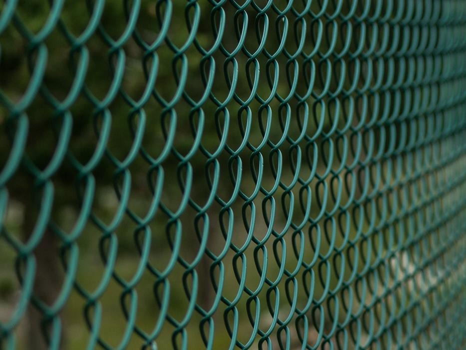 Fence Closing Metal