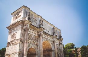 three span arch located in rome