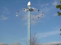 London Amusement Park Near Thames