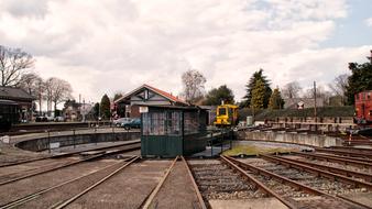 Turntable Trains Winches