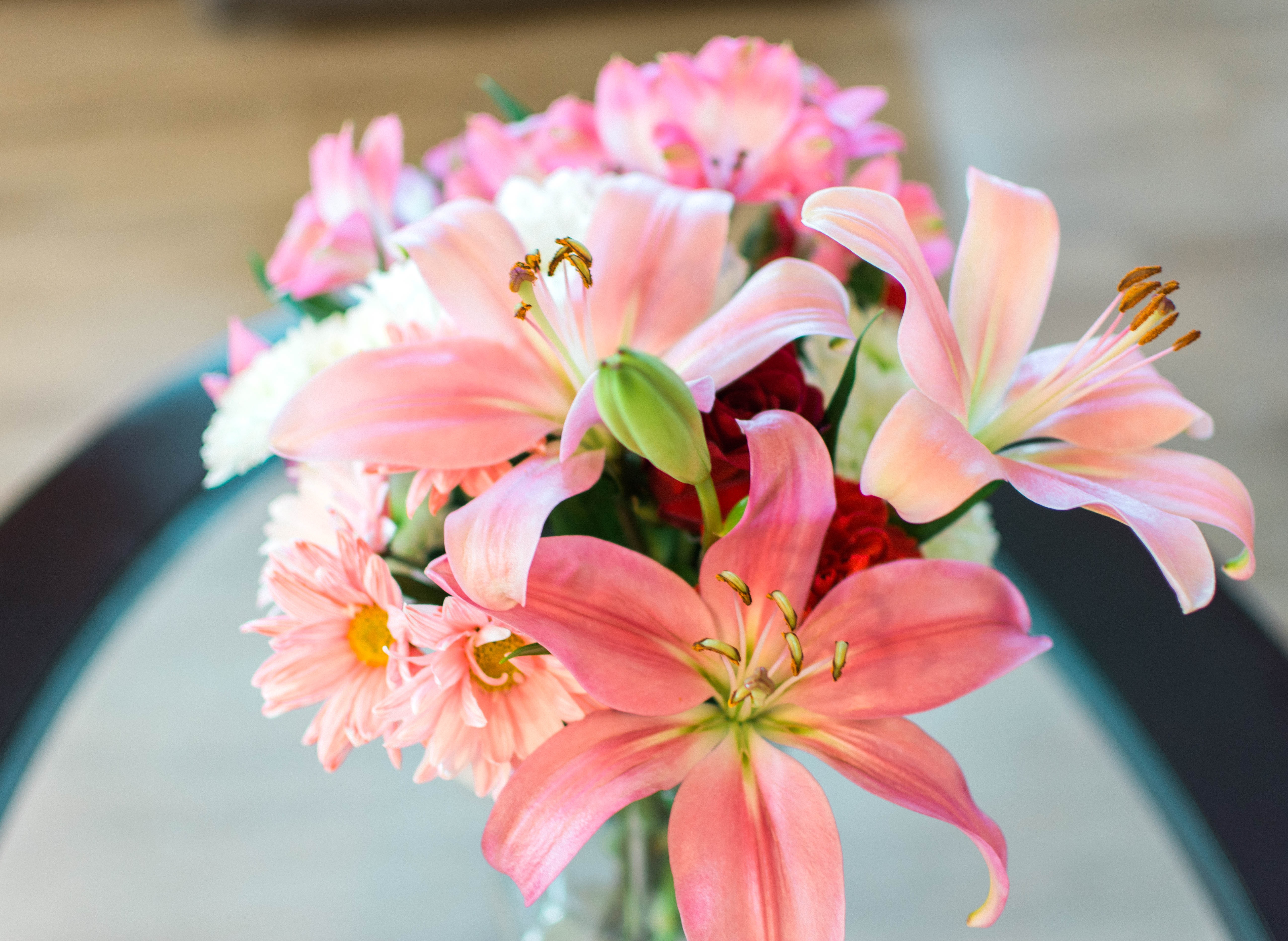 Pink Flowers, Lilies and daisies, bouquet free image download