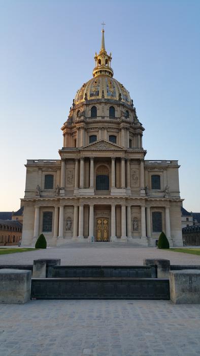 majestic building of the army museum