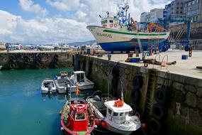 ships at the port for fishing