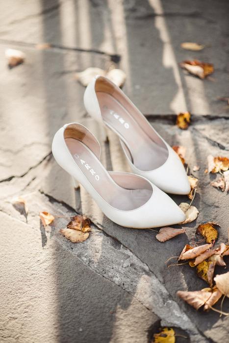 Brides shoes on the street