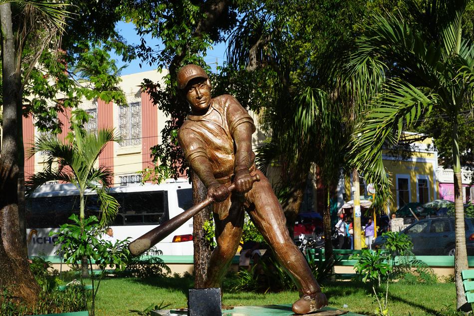 bronze sculpture in the park