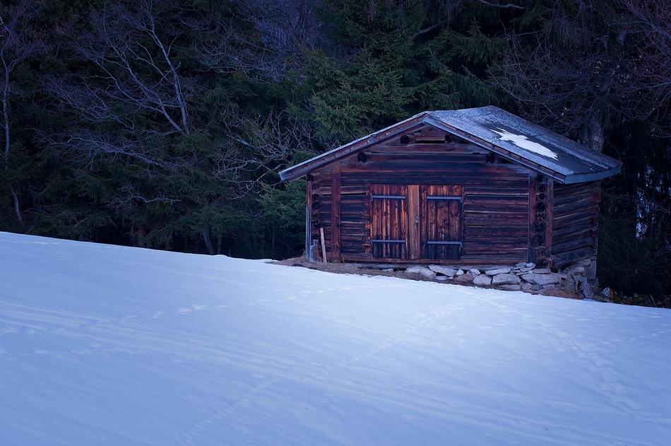 Hut Log Cabin Barn Hay