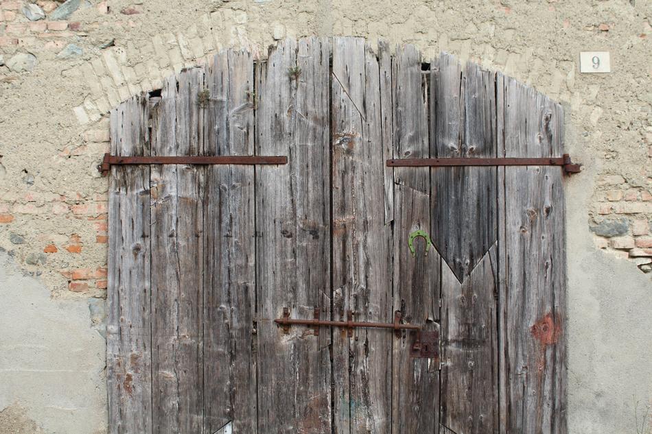 old gate to the castle