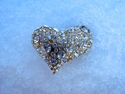 Iron heart jewelry with stones