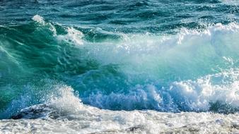 big sea waves blue
