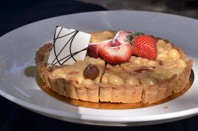 Delicious sweet cake with strawberries