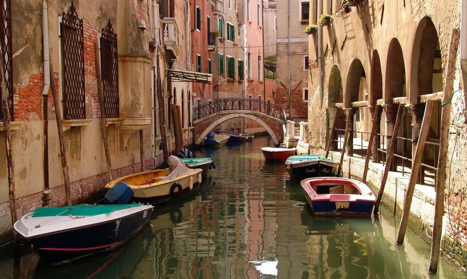 Italian canals with boats