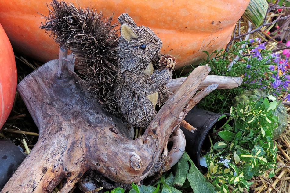 Thanksgiving Root Straw Effigy