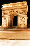 evening view of the arc de triomphe de paris