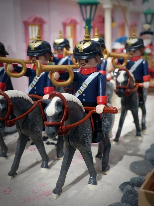 army of soldiers on horseback